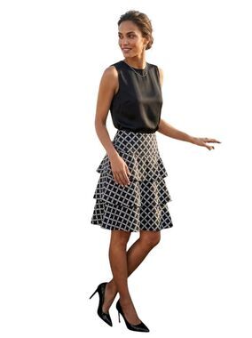 White House Black Market Women's Black & White Poly Geometric Print Tiered Lined